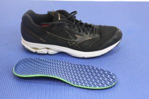 Shoes for pinky toe sprain and fracture pain