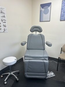 About 1 Foot and Ankle Specialist Near Me